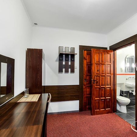 Imperium - Hotel Restauracja Firlej Kültér fotó